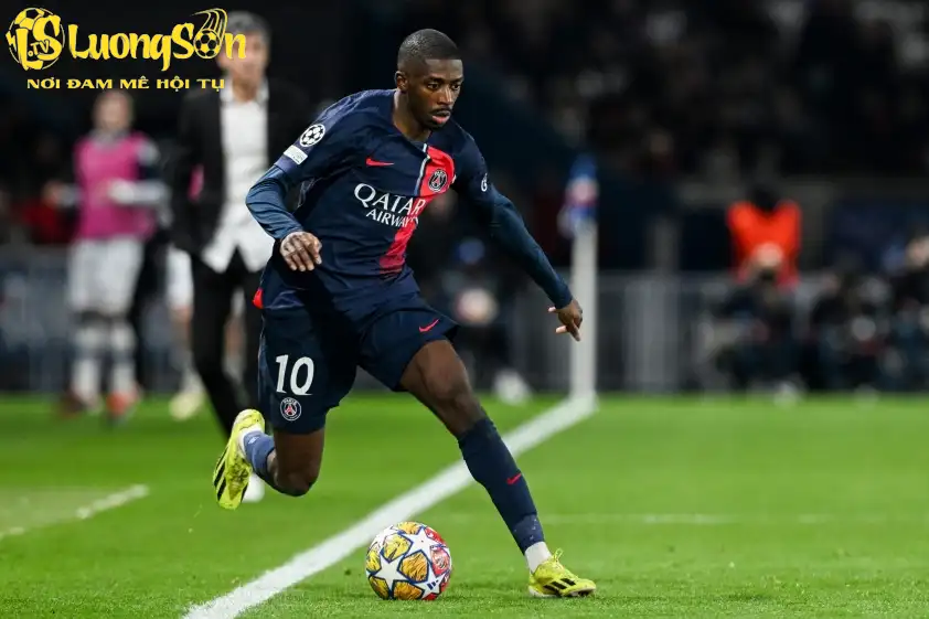 Dembele đang có mùa giải hay nhất sự nghiệp (Ảnh: Getty).