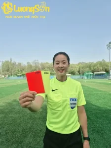 Hình ảnh nữ trong tài người Hàn Quốc đang gây sốt
