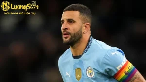 Kyle Walker chia tay Man City vào cuối mùa (Ảnh: SkySport).